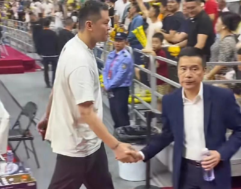 7M体育下载-广东3消息！胡明轩尿检结果出炉，陈老板鼓舞球队，主场严阵以待